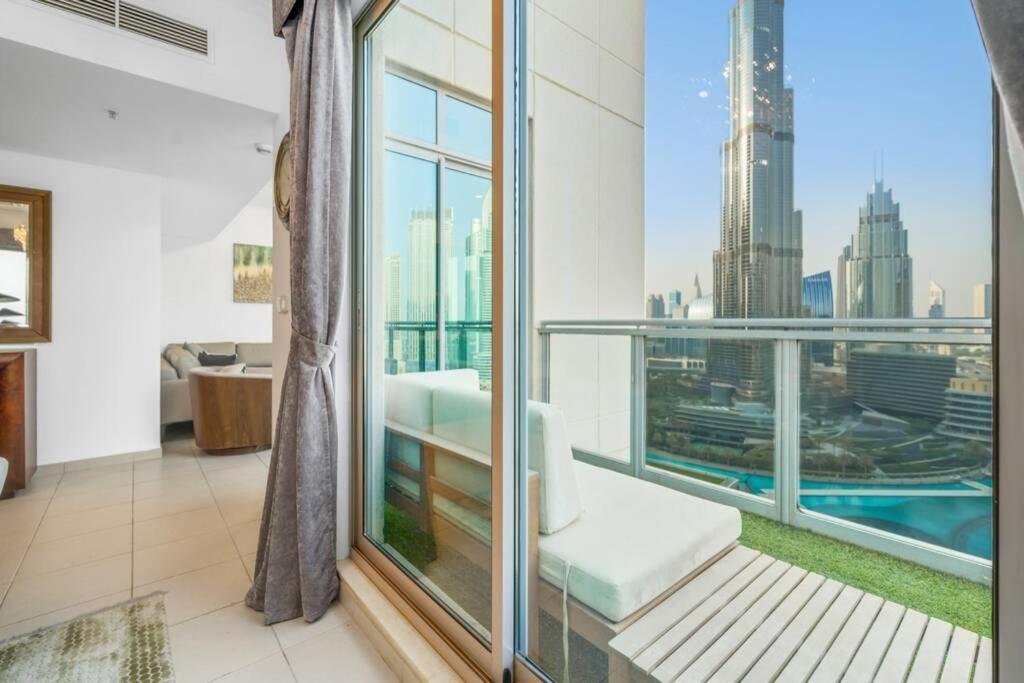 Spectacular Burj & Fountain View - Luxurious 3 Bedrooms & Maids Room - The Residences دبي المظهر الخارجي الصورة