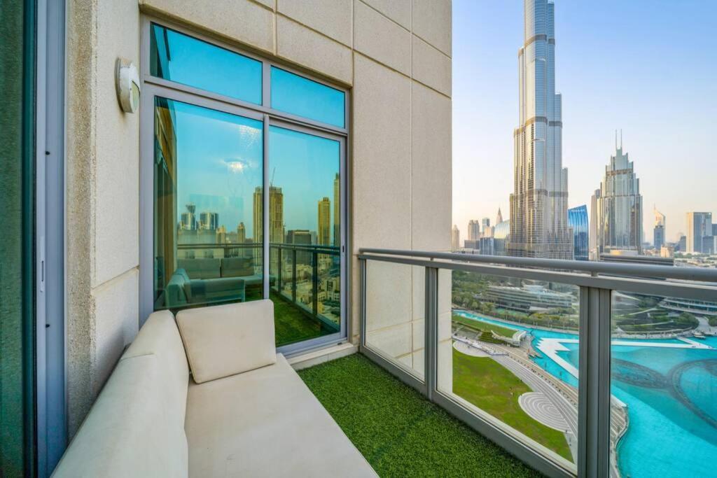 Spectacular Burj & Fountain View - Luxurious 3 Bedrooms & Maids Room - The Residences دبي المظهر الخارجي الصورة