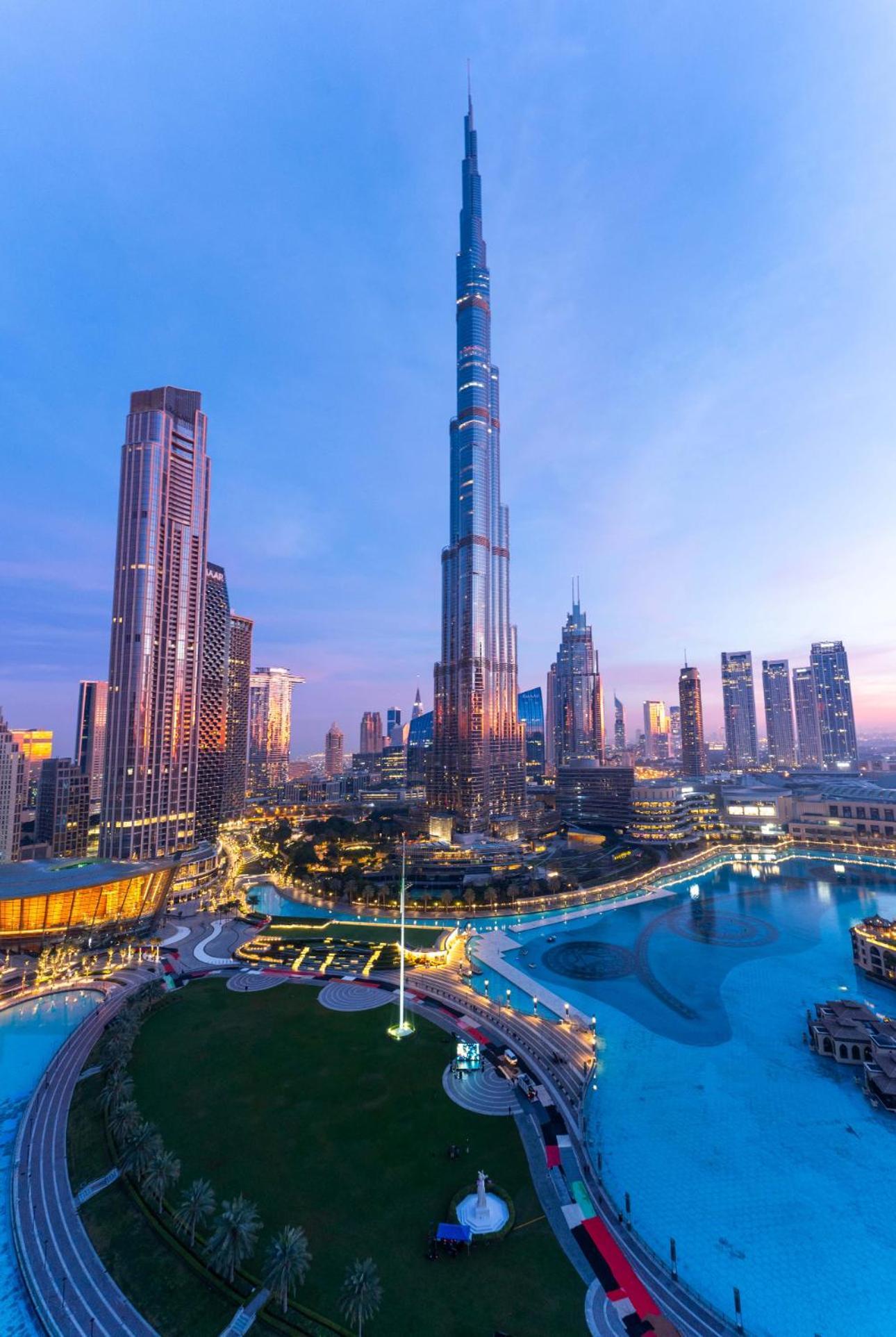 Spectacular Burj & Fountain View - Luxurious 3 Bedrooms & Maids Room - The Residences دبي المظهر الخارجي الصورة