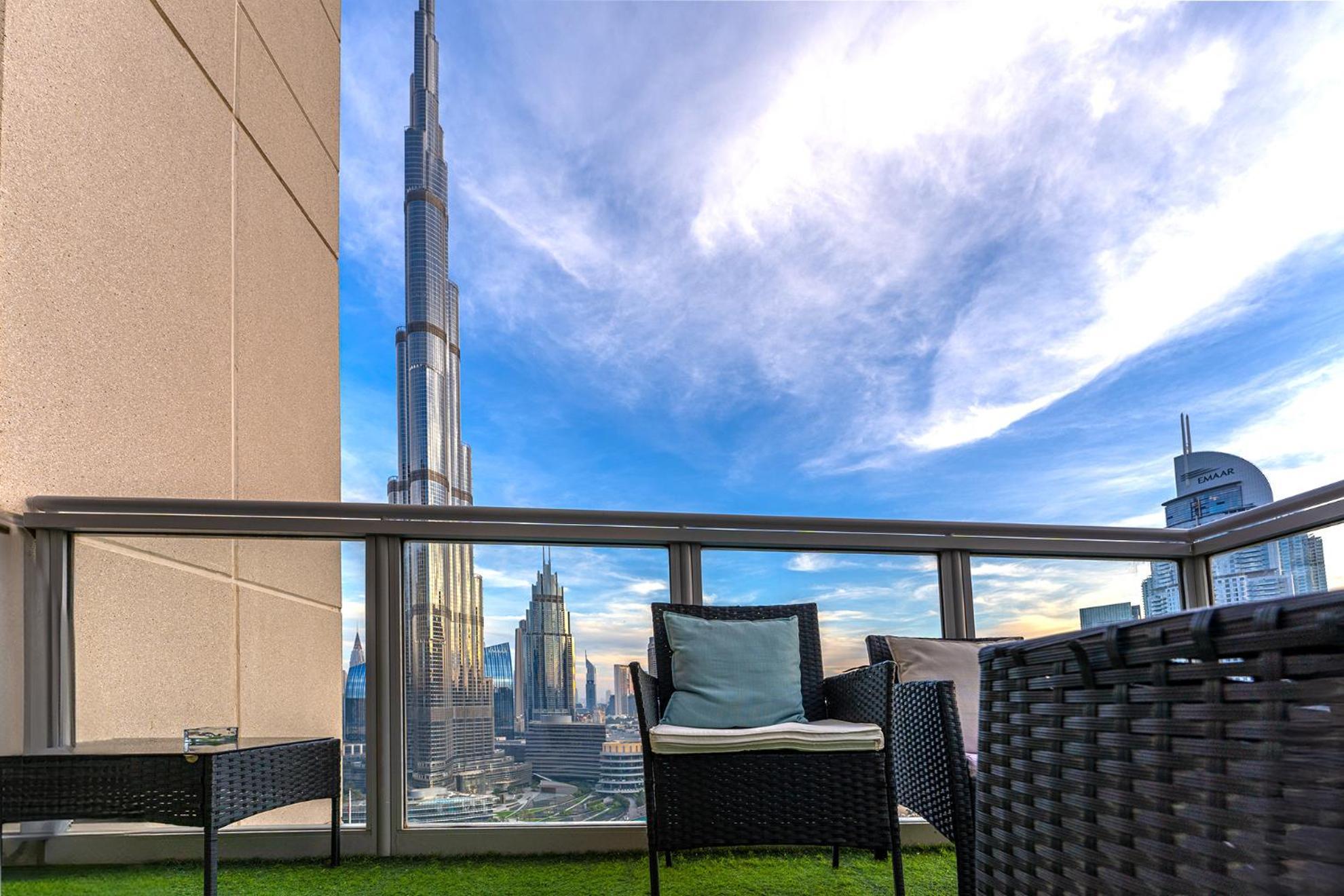 Spectacular Burj & Fountain View - Luxurious 3 Bedrooms & Maids Room - The Residences دبي المظهر الخارجي الصورة